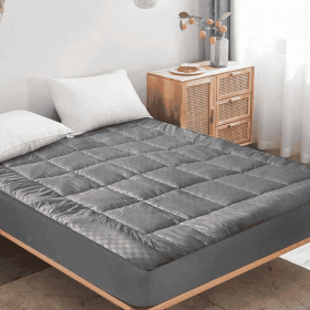 Solid-color Embossed Mattress Bedspread (Option: Gray-King)